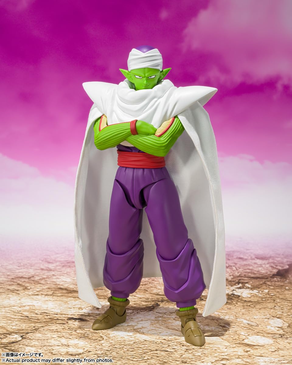 TAMASHII NATIONS Piccolo S.H.Figuarts wrist parts enable expressive gestures.