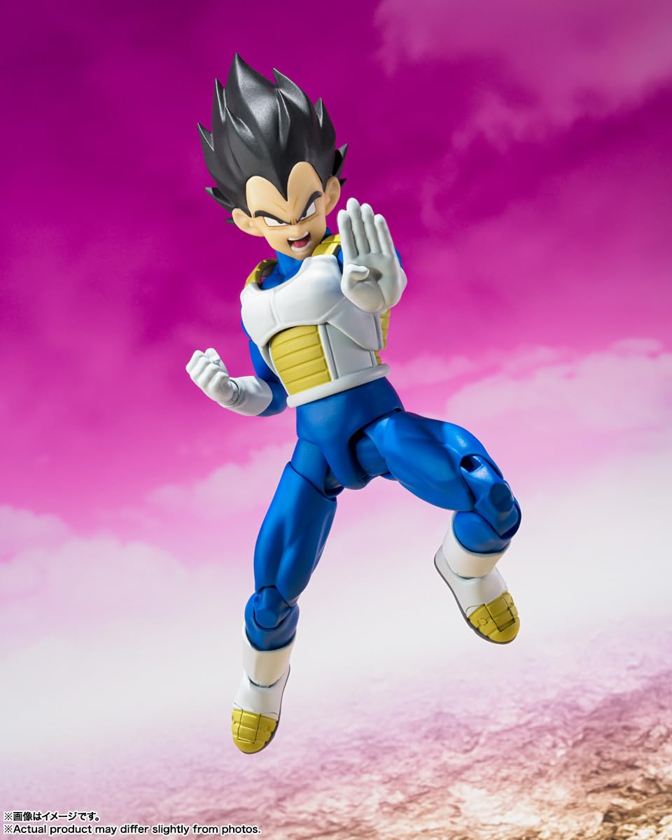 TAMASHII NATIONS DAIMA Vegeta wrist parts enable versatile pose options.