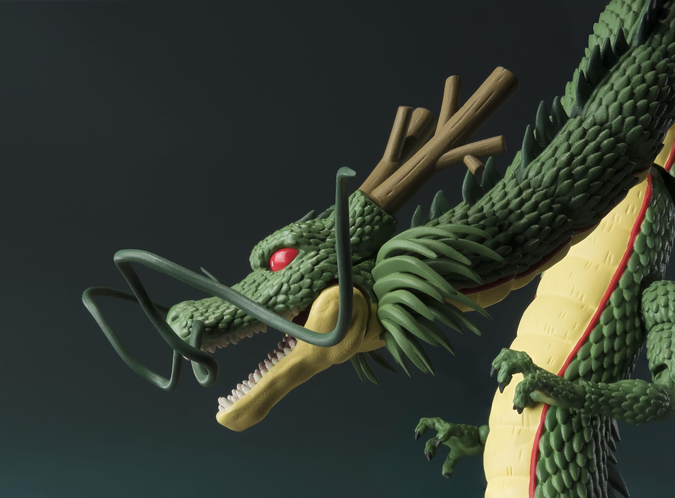 Shenron stand providing stable support for dynamic diorama setups.