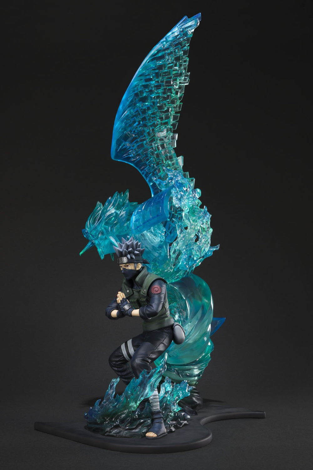 Tamashii Nations Kakashi Susanoo effect parts enhance display drama.