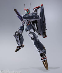 Assault knife accessory included for dramatic posing