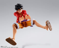 Interchangeable hands provide dynamic reach for battle or relaxed poses.