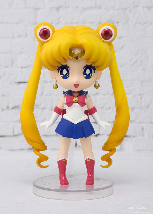 Included hands for expressive poses with Sailor Moon mini figure