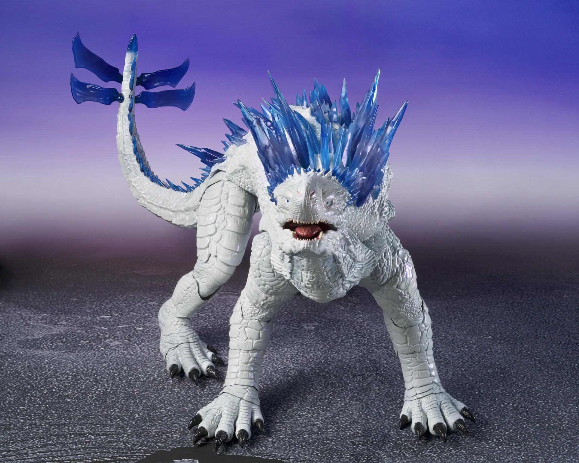 TAMASHII NATIONS SHIMO size comparison for diorama setups.