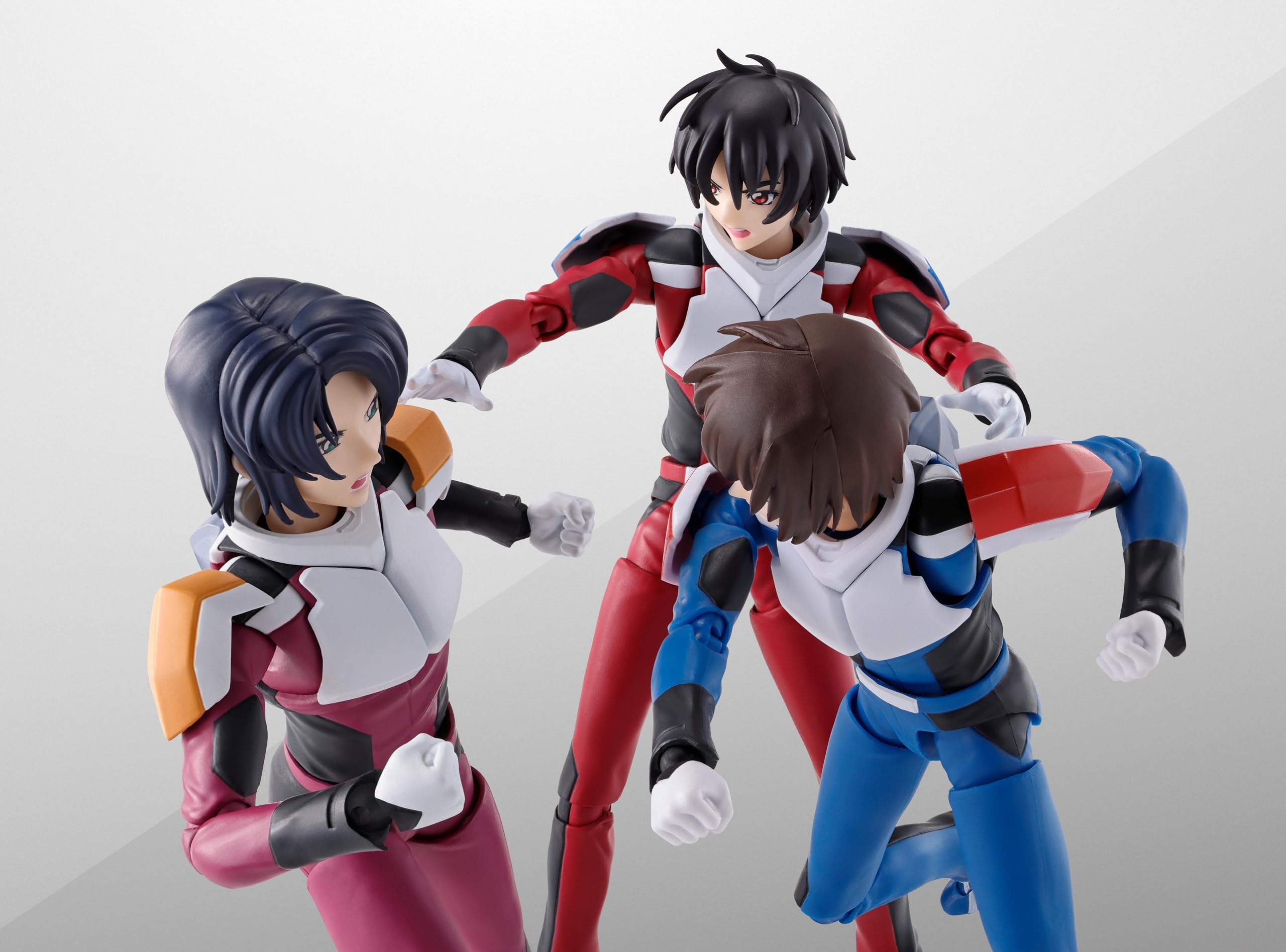 Tamashii Nations Shinn Asuka hair bangs compatible with helmet.