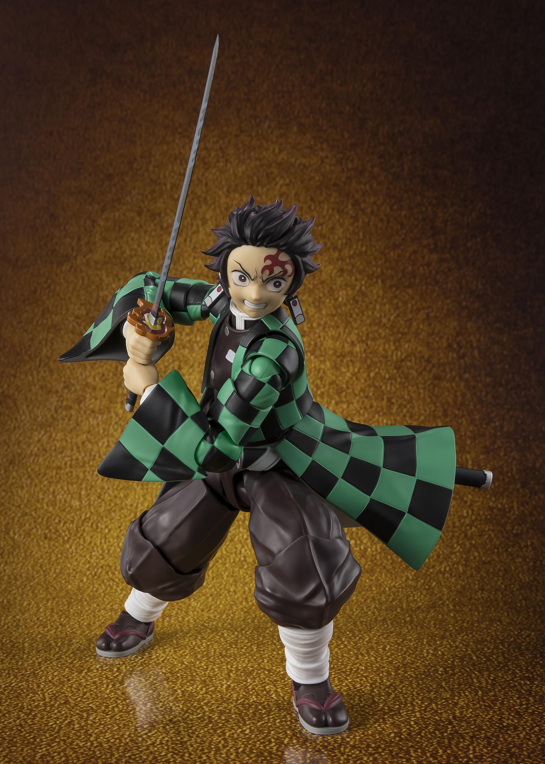 Tamashii Nations Tanjiro Kamado Nichirin swords set highlights interchangeable weapons for action scenes.