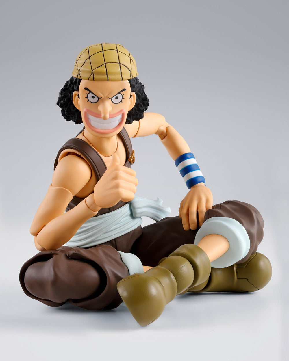 TAMASHII NATIONS Usopp slingshot accessory lets you stage dynamic on-screen action.
