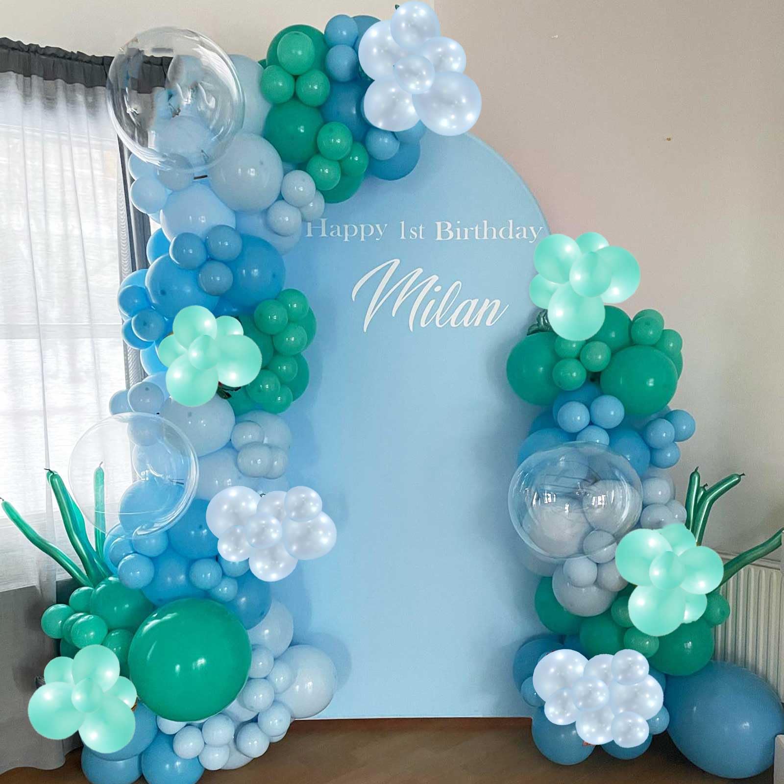 TAOYE metallic blue balloons provide sparkling party shine.