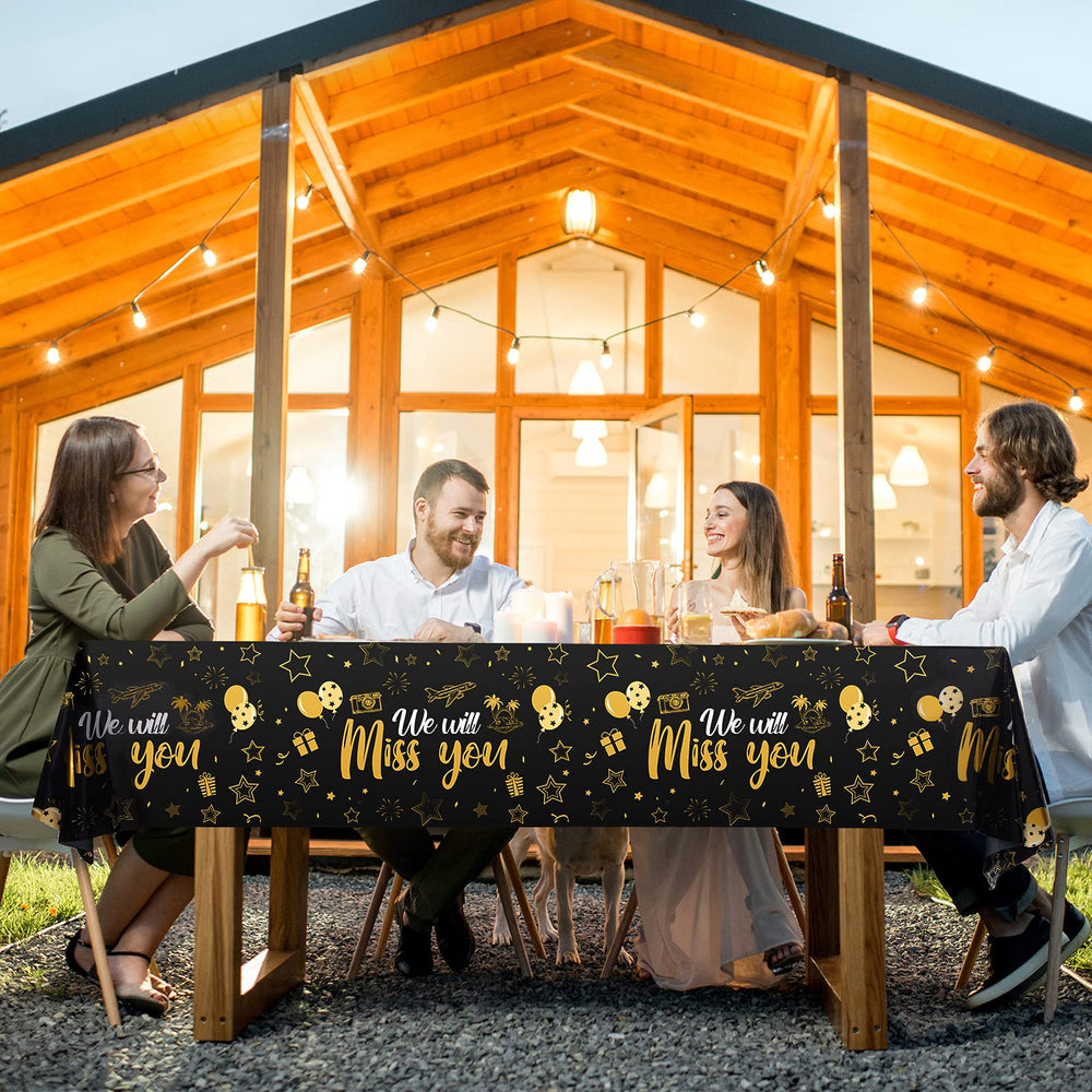 Outdoor-friendly Tatuo tablecloth used as a backdrop for photos.
