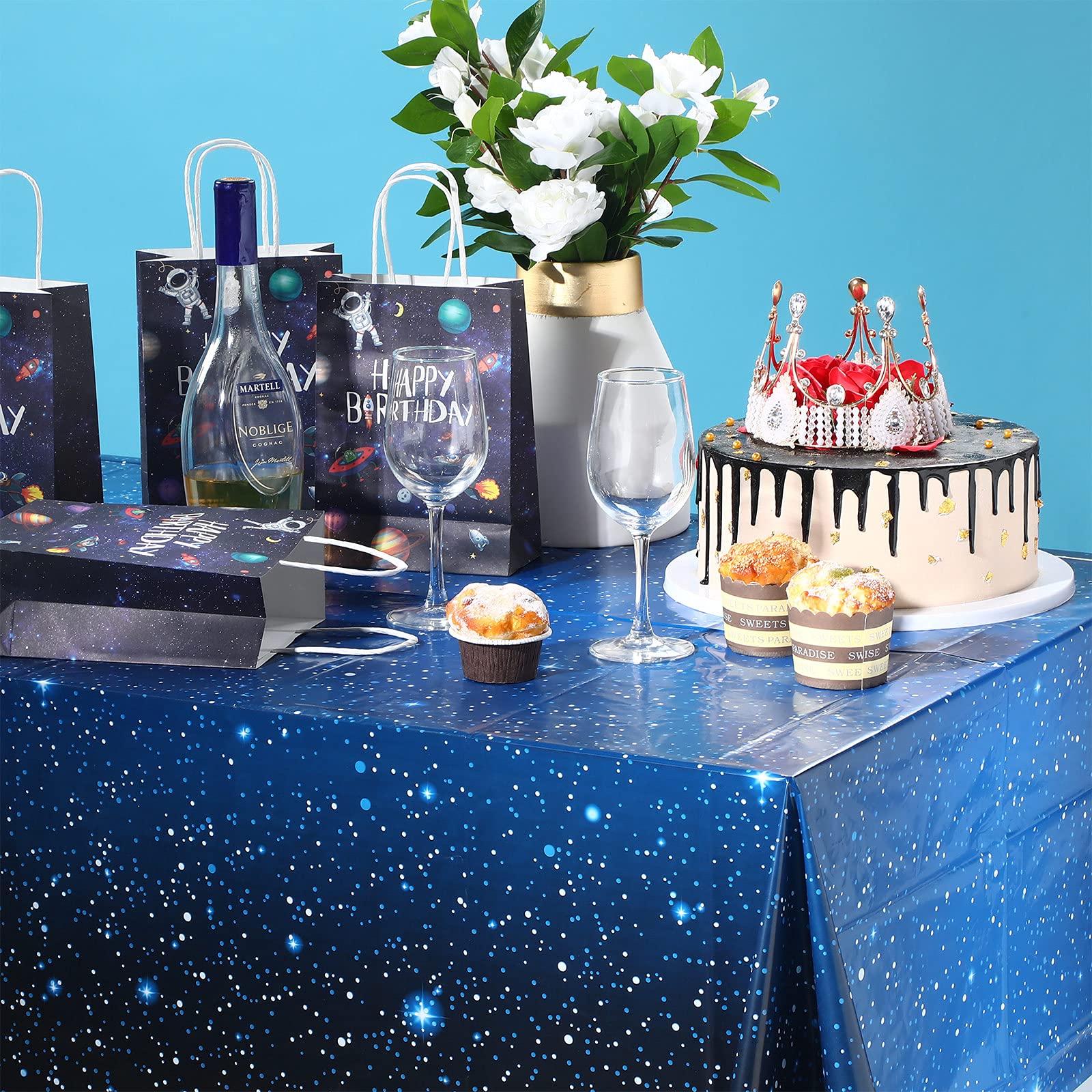 Tatuo easy-clean design simplifies cleanup after celebrations.