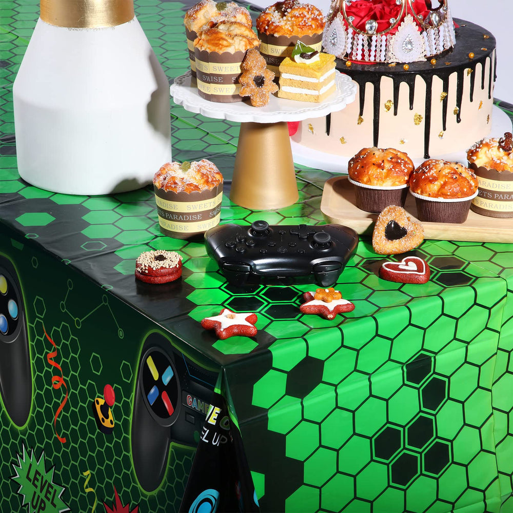 Tatuo disposable plastic table cover keeps surfaces clean during parties