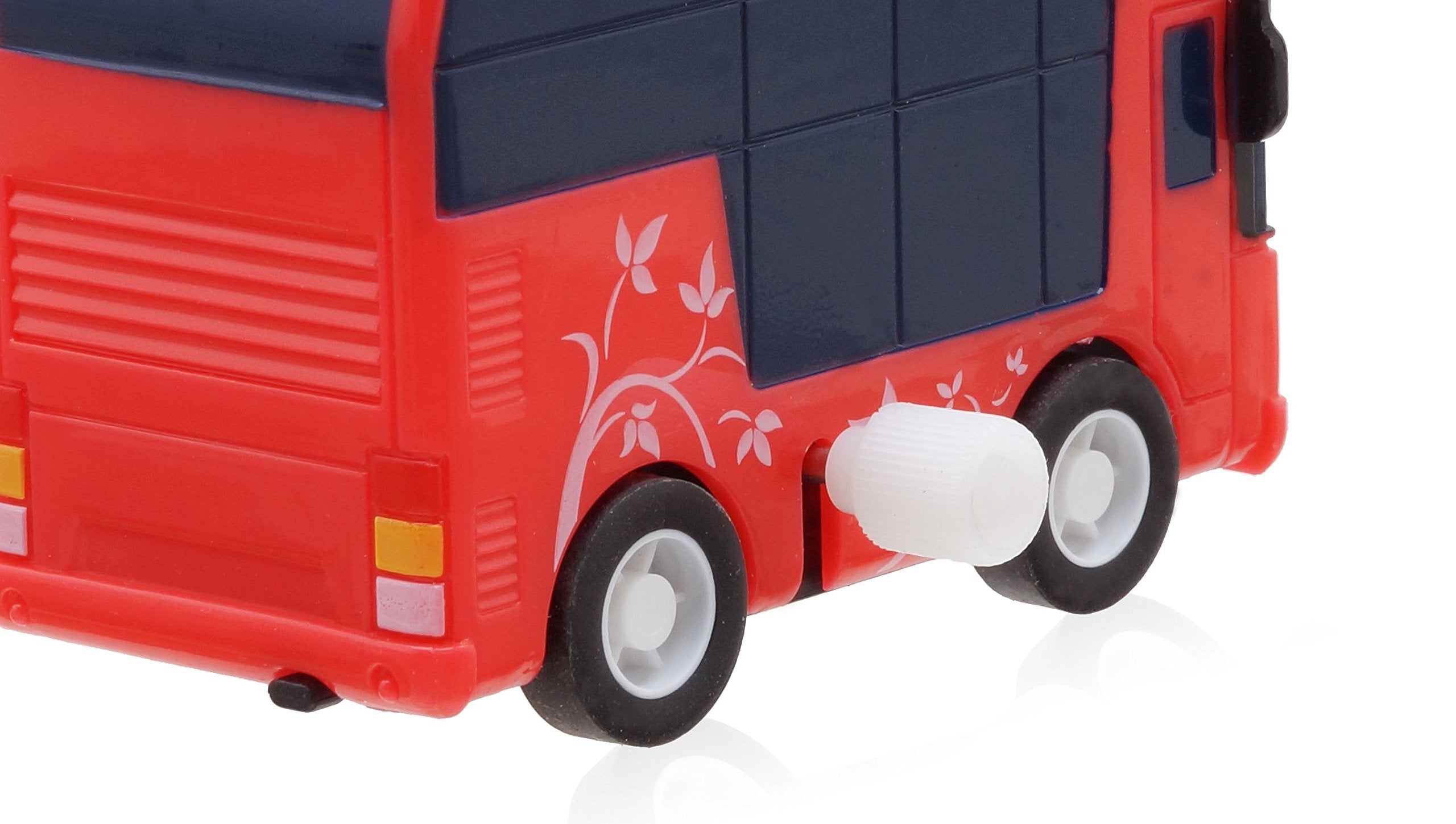 Tayo the Little Bus compact-size wind-up play set is easy to carry.