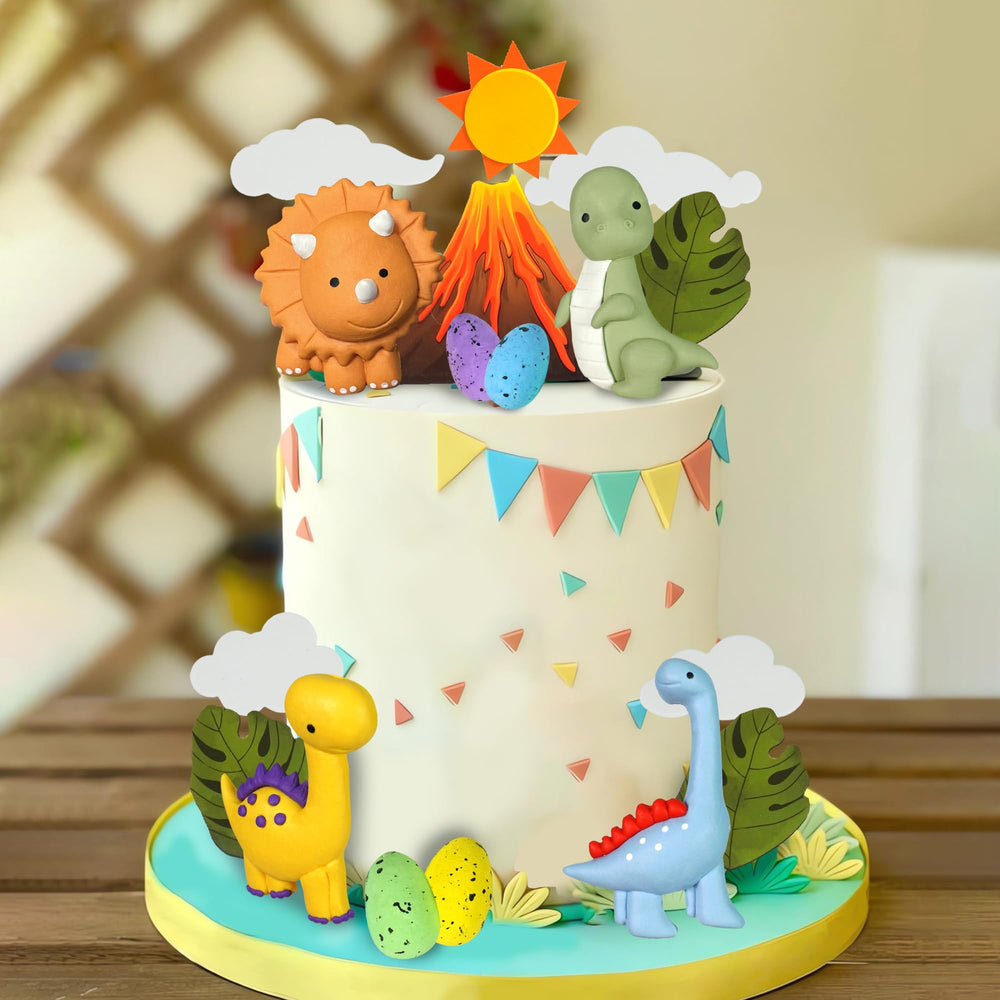 Tazimi sun topper creates a bright focal point for cheerful cakes