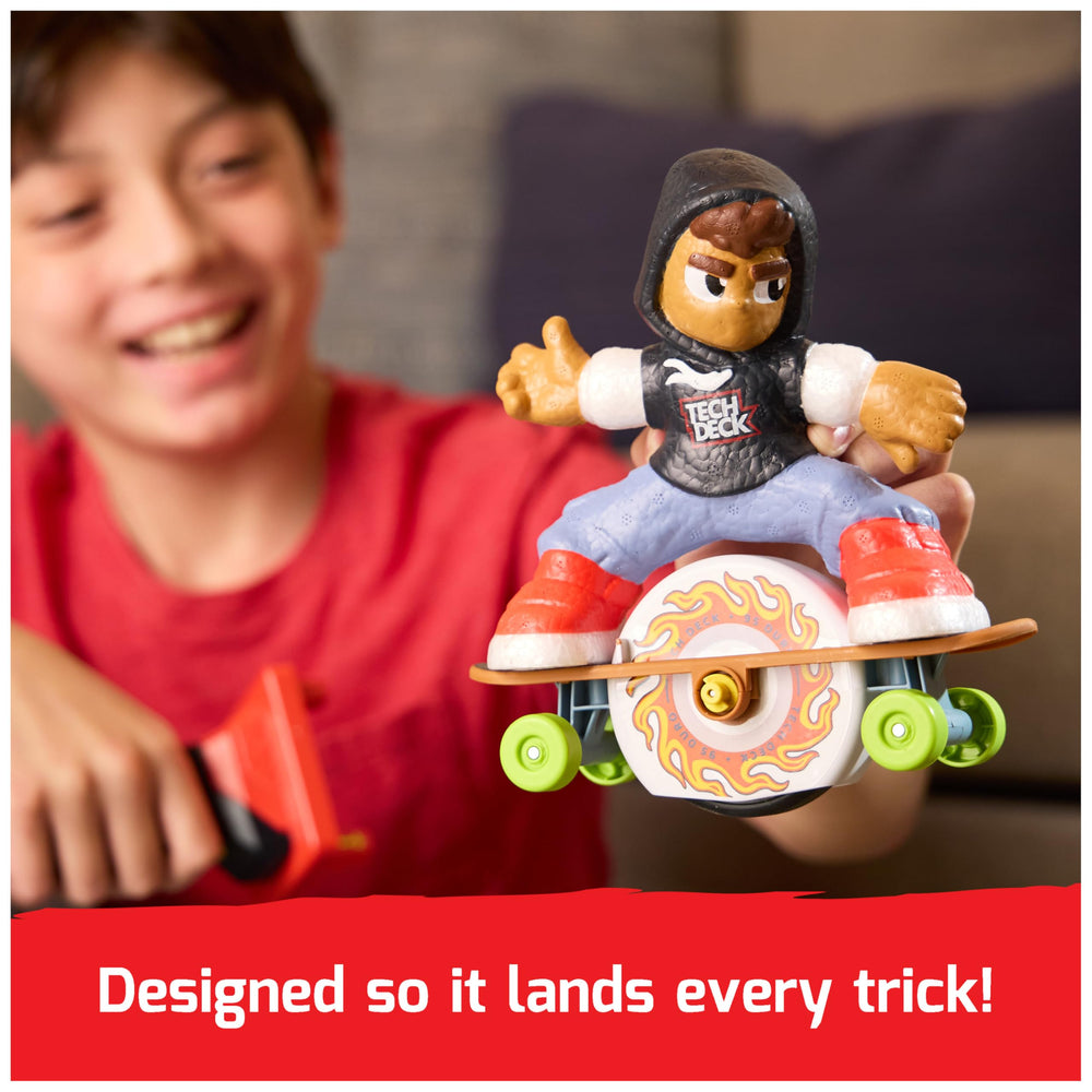 Fingerboard playset with figures from Tech Deck for added play.