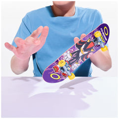 Tech Deck size-10-inches handboard graphic highlights bigger tricks and finger control.