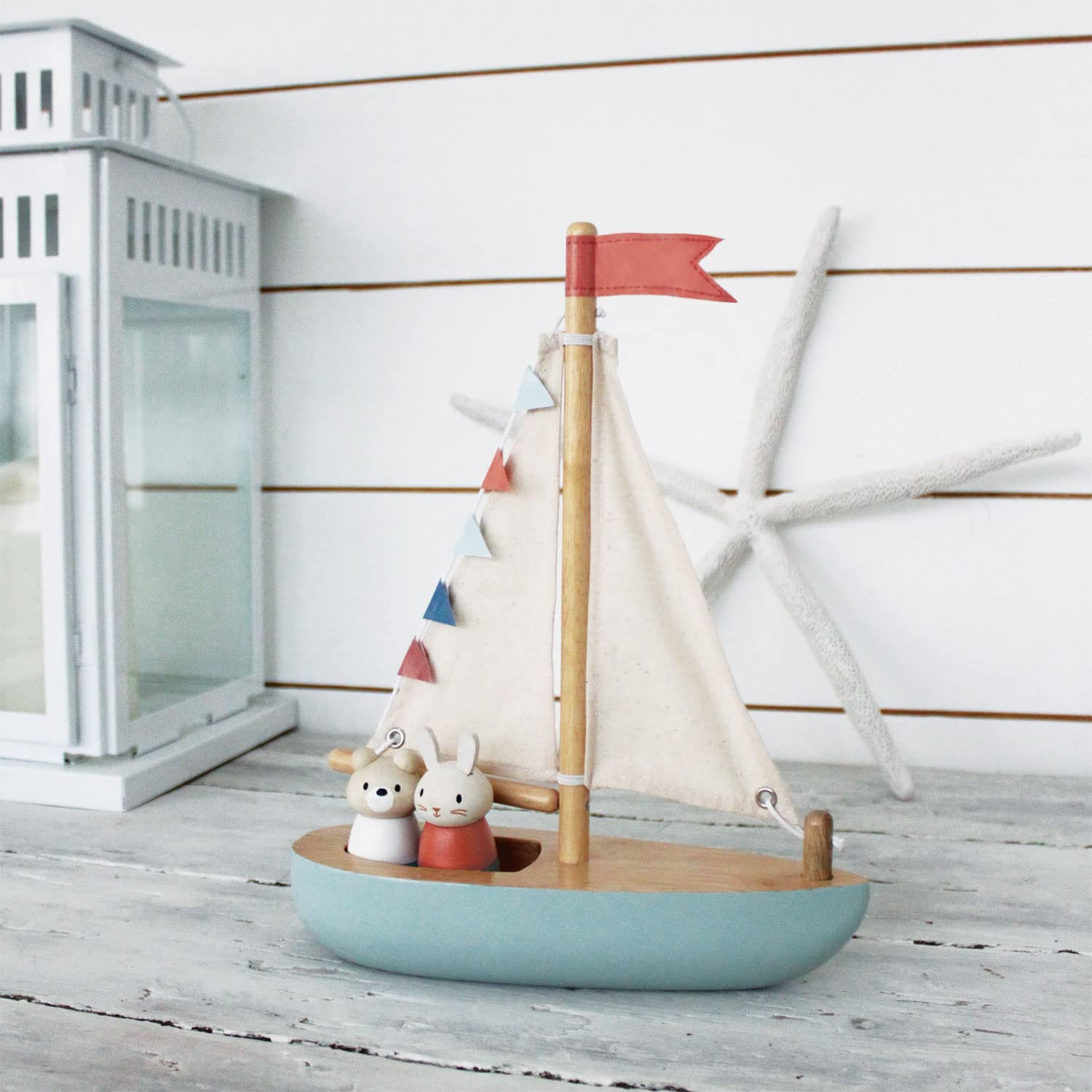 Tender Leaf Sailaway Boat packaging shot illustrates easy setup for family play sessions