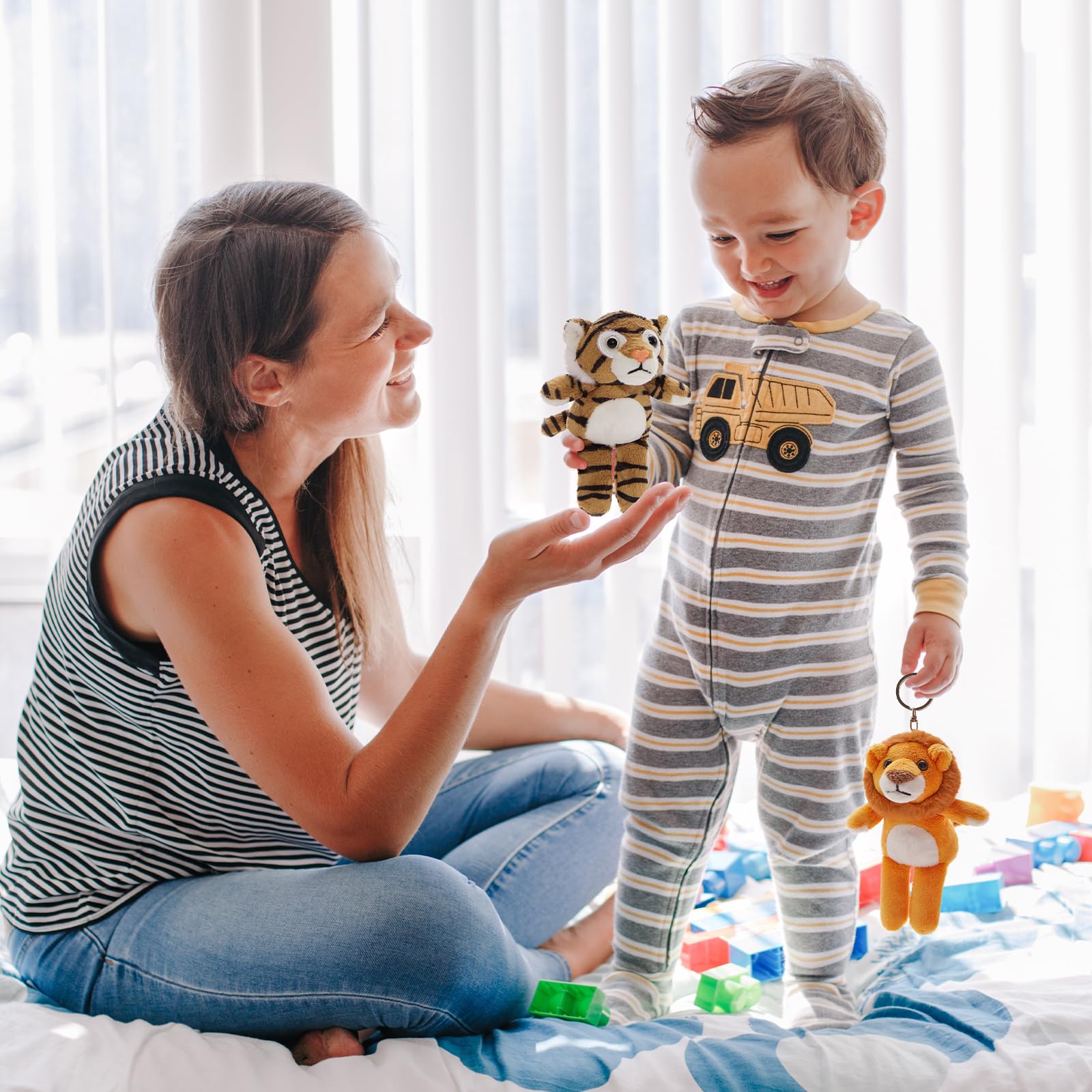 Tezituor 6-inch mini plushies set ideal for party favors and stocking stuffers.