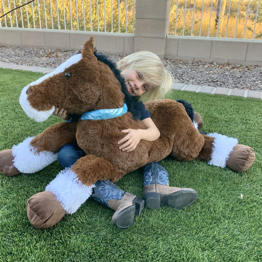 Tezituor chocolate horse plush with pink reins for lifelike play and décor.