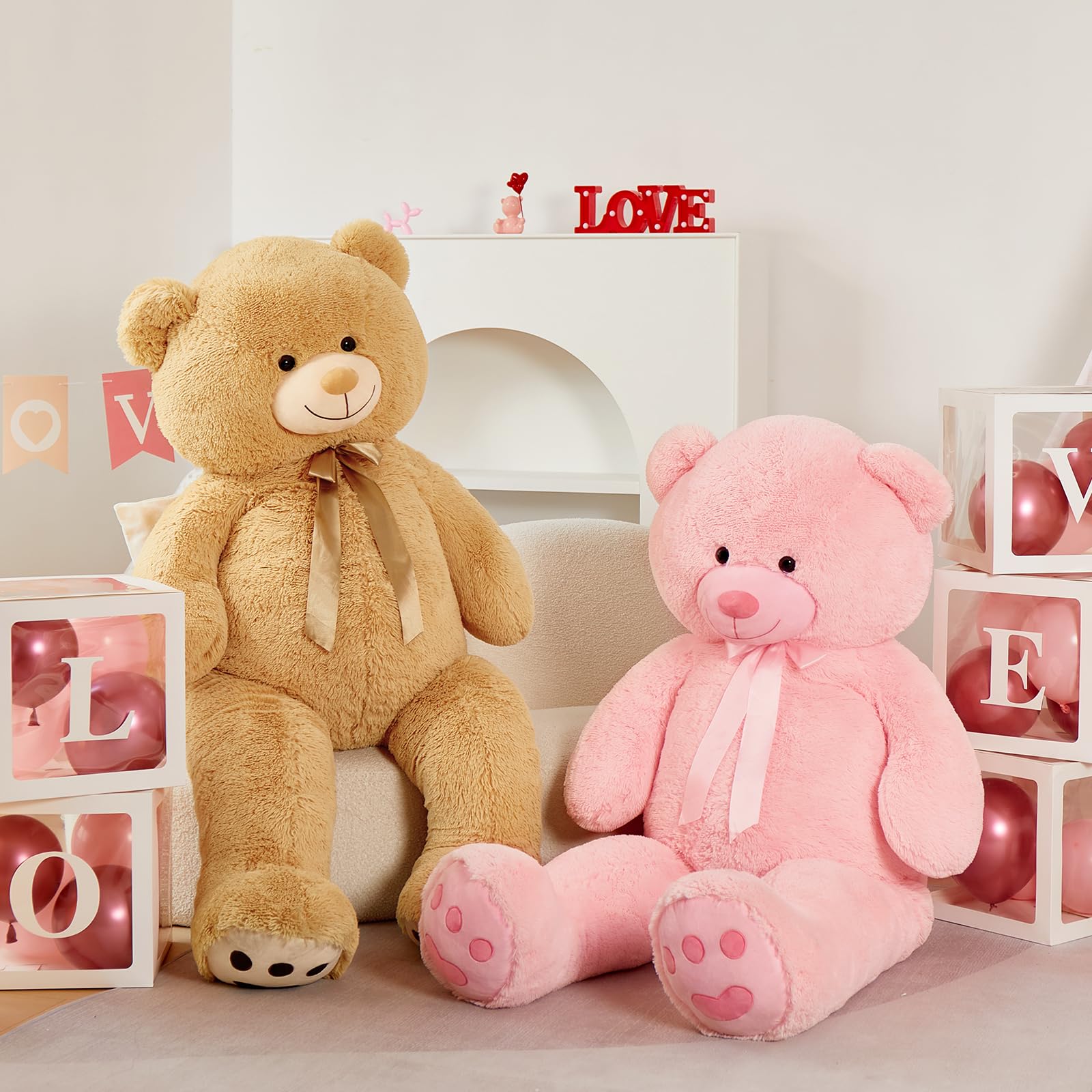 Tezituor giant teddy bear; valentines gift idea; long-lasting hug-friendly present.