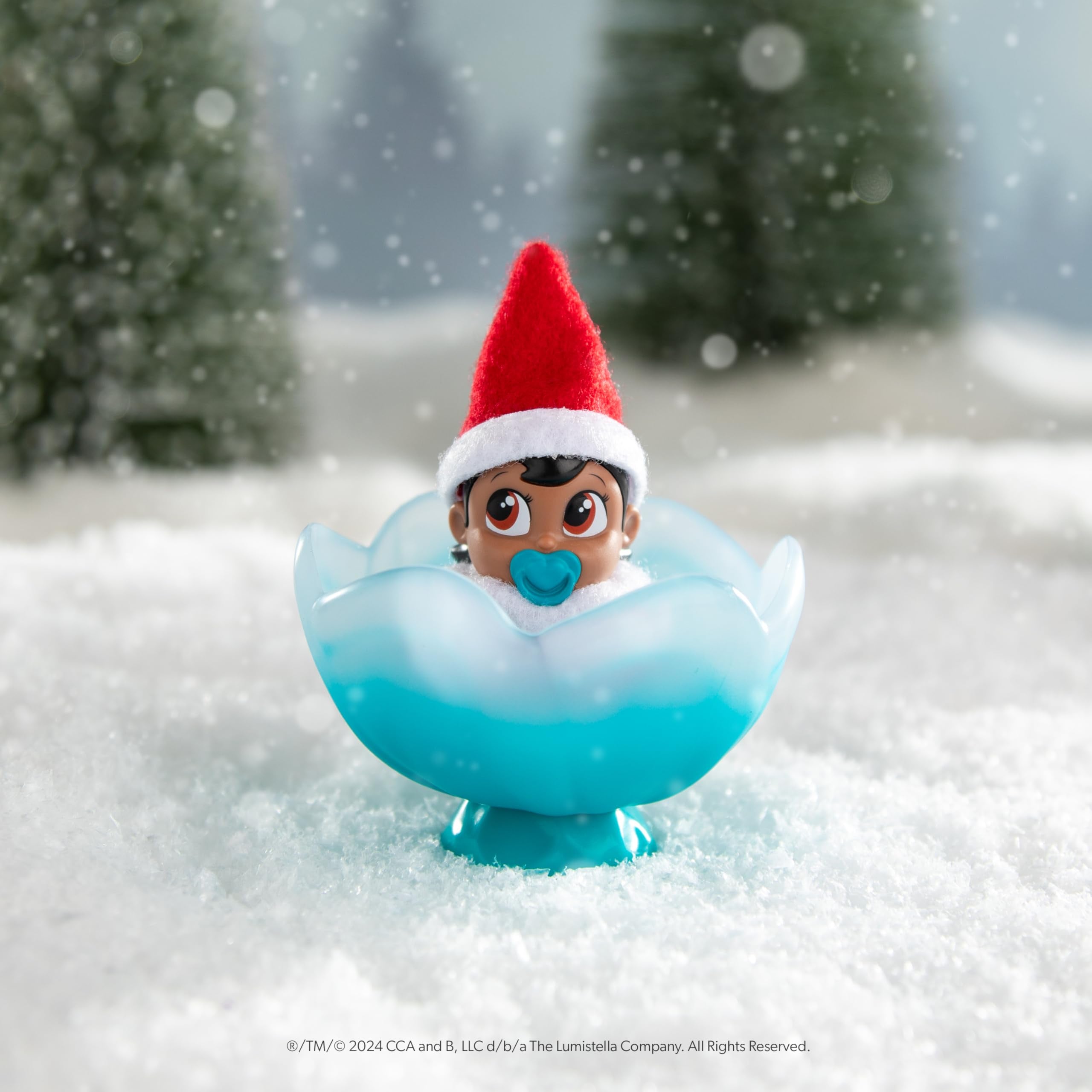 The Elf on the Shelf Frost Pips is suitable for ages 3 and up