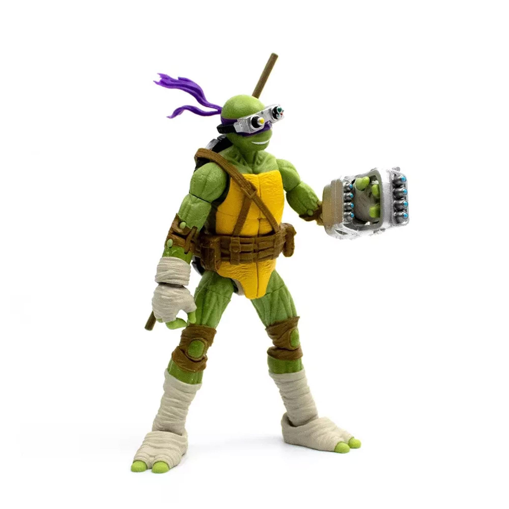 The Loyal Subjects Donatello with bo staff accessory offers varied display options.