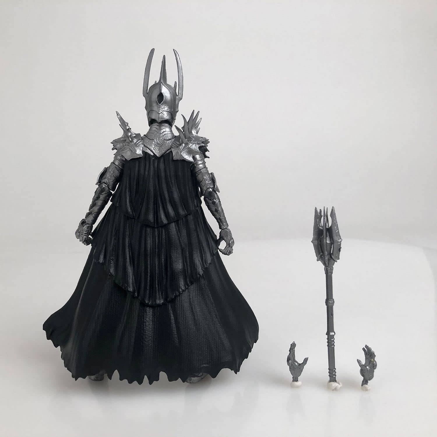 The Loyal Subjects Sauron BST AXN 5 29-point articulation enables flexible poses