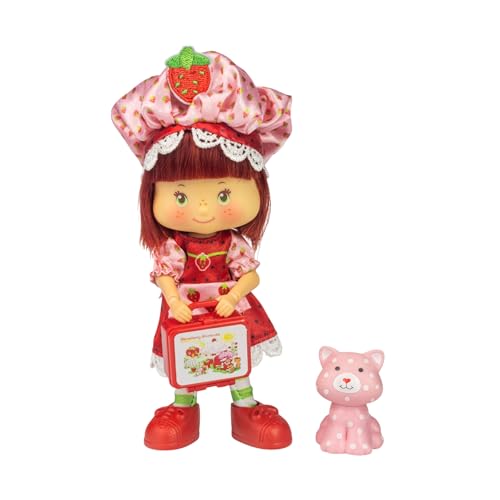 The Loyal Subjects Strawberry Shortcake Party-Pleaser articulation supports dynamic posing.