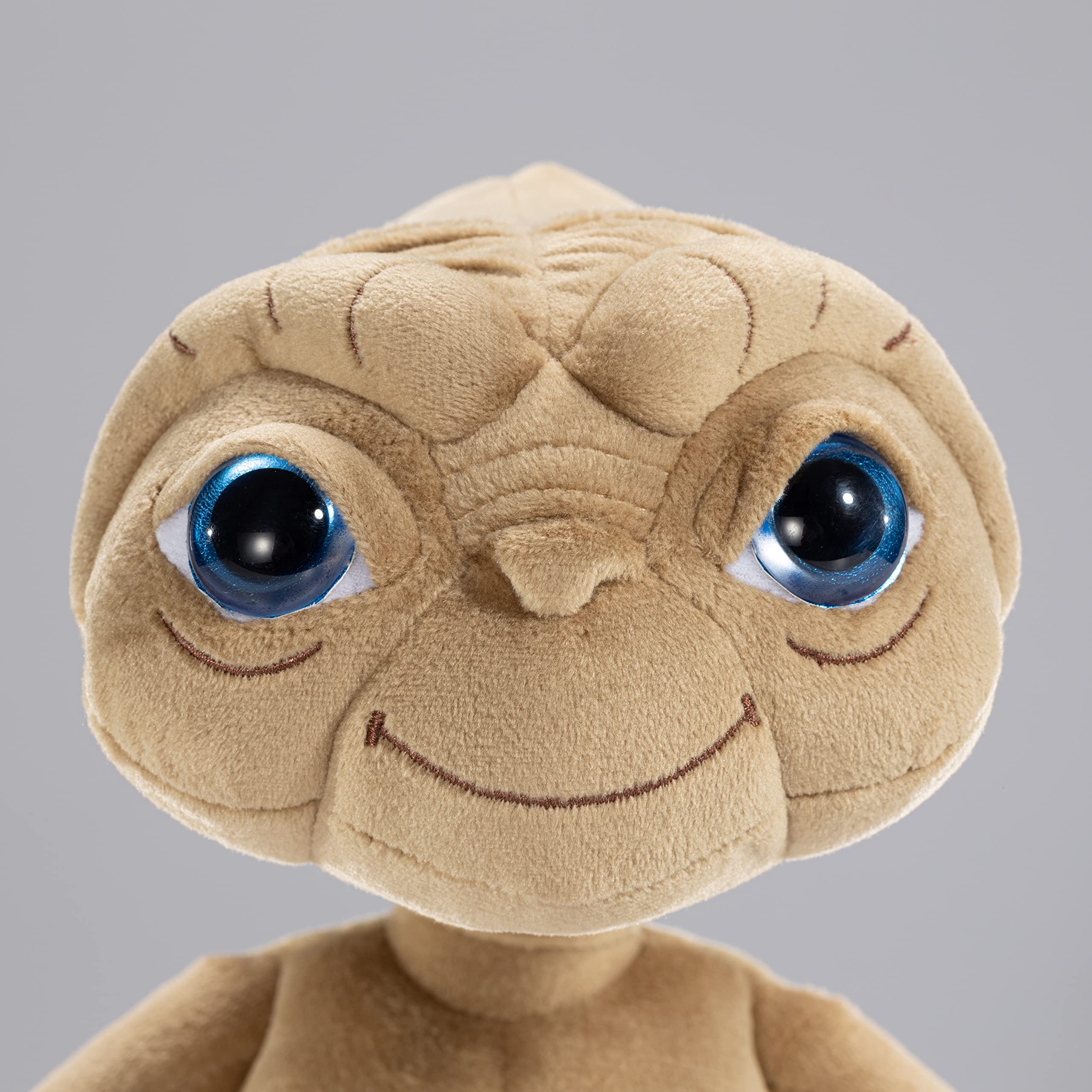 The Noble Collection ET Plush fine stitching highlights licensing accuracy and authenticity.