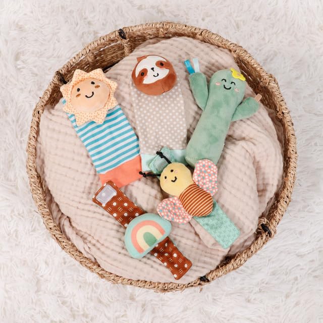 The Peanutshell gift-ready set offers a thoughtful newborn gift option.