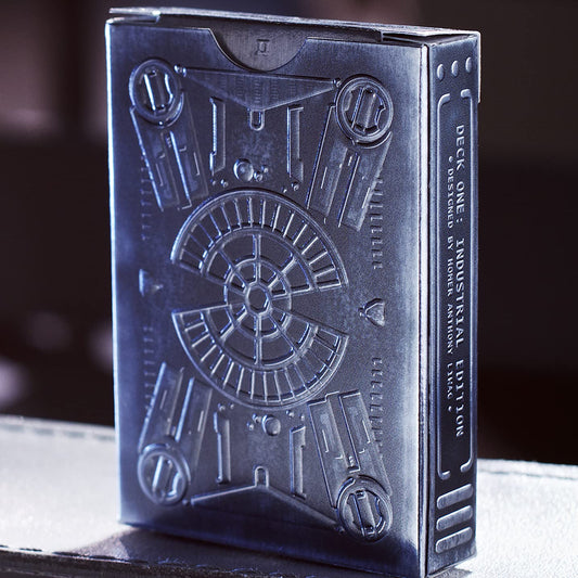 theory11 DeckONE cards with durable varnish stay protected for long sessions.