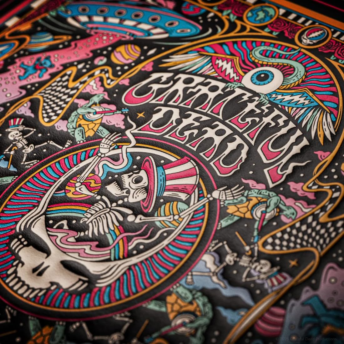 theory11 Grateful Dead Puzzle artwork-burst highlights color bursts enriching the visual journey