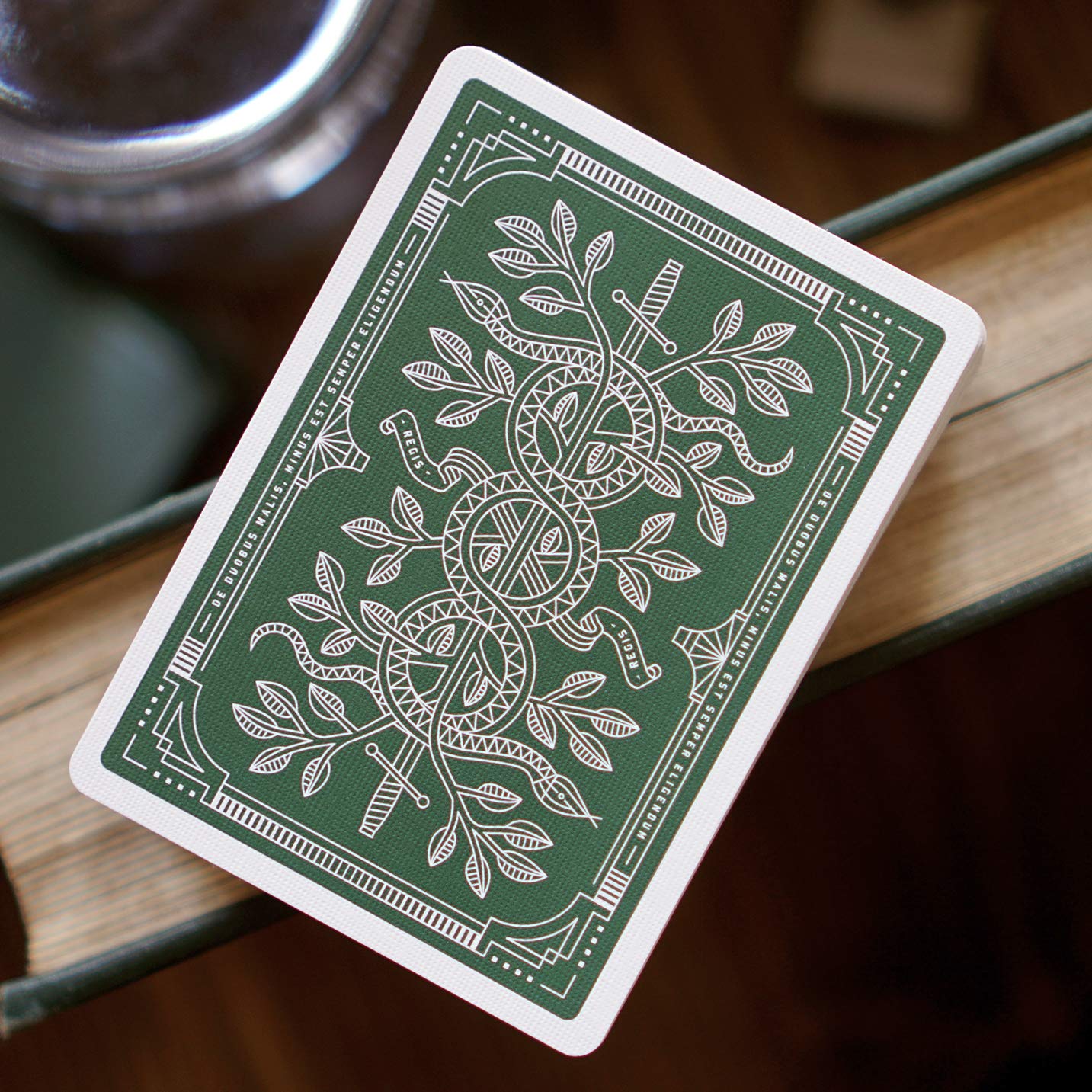 theory11 Monarch Green cards offer smooth handling for performances and play.