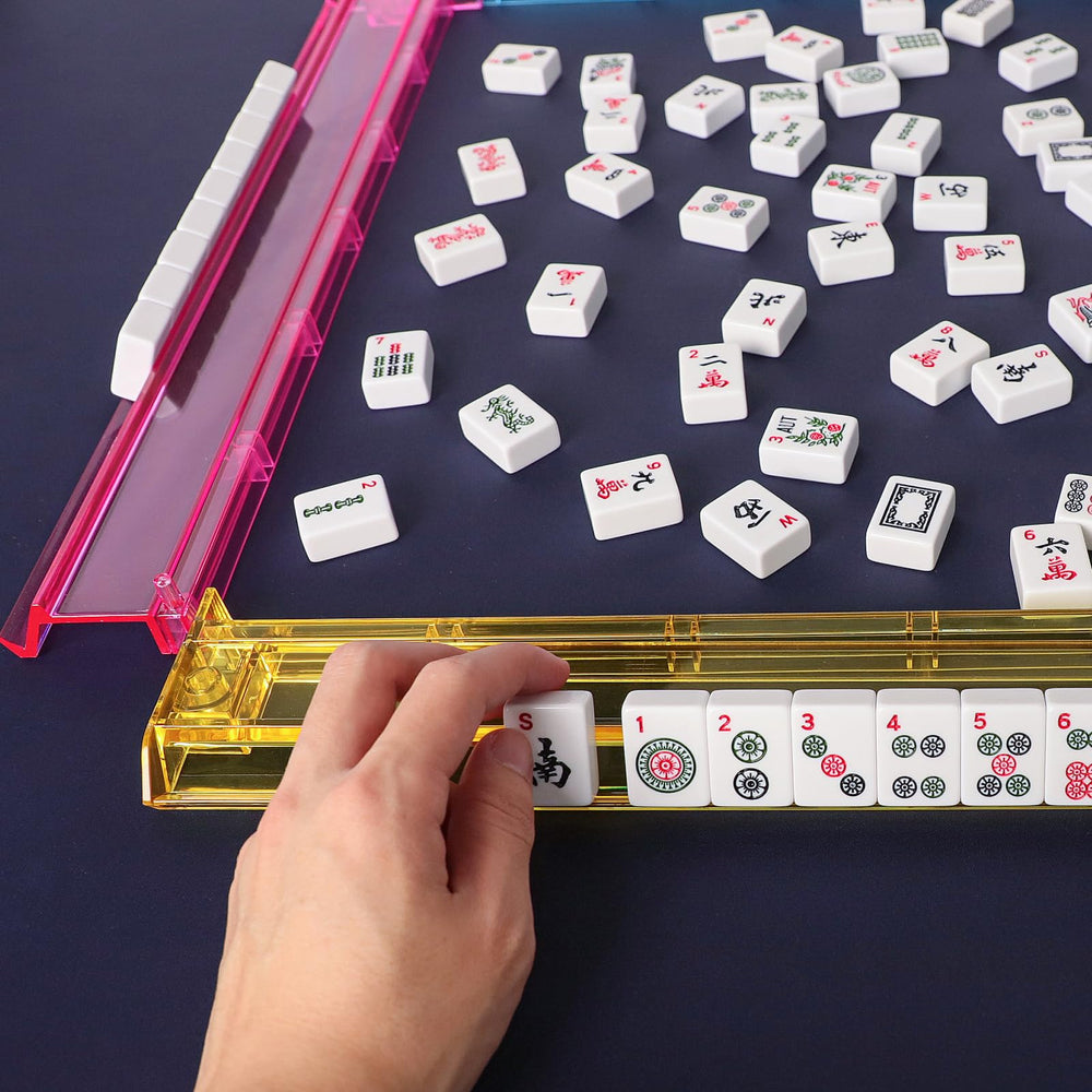 TIASUSAN dice and colorful chips support playful scoring.
