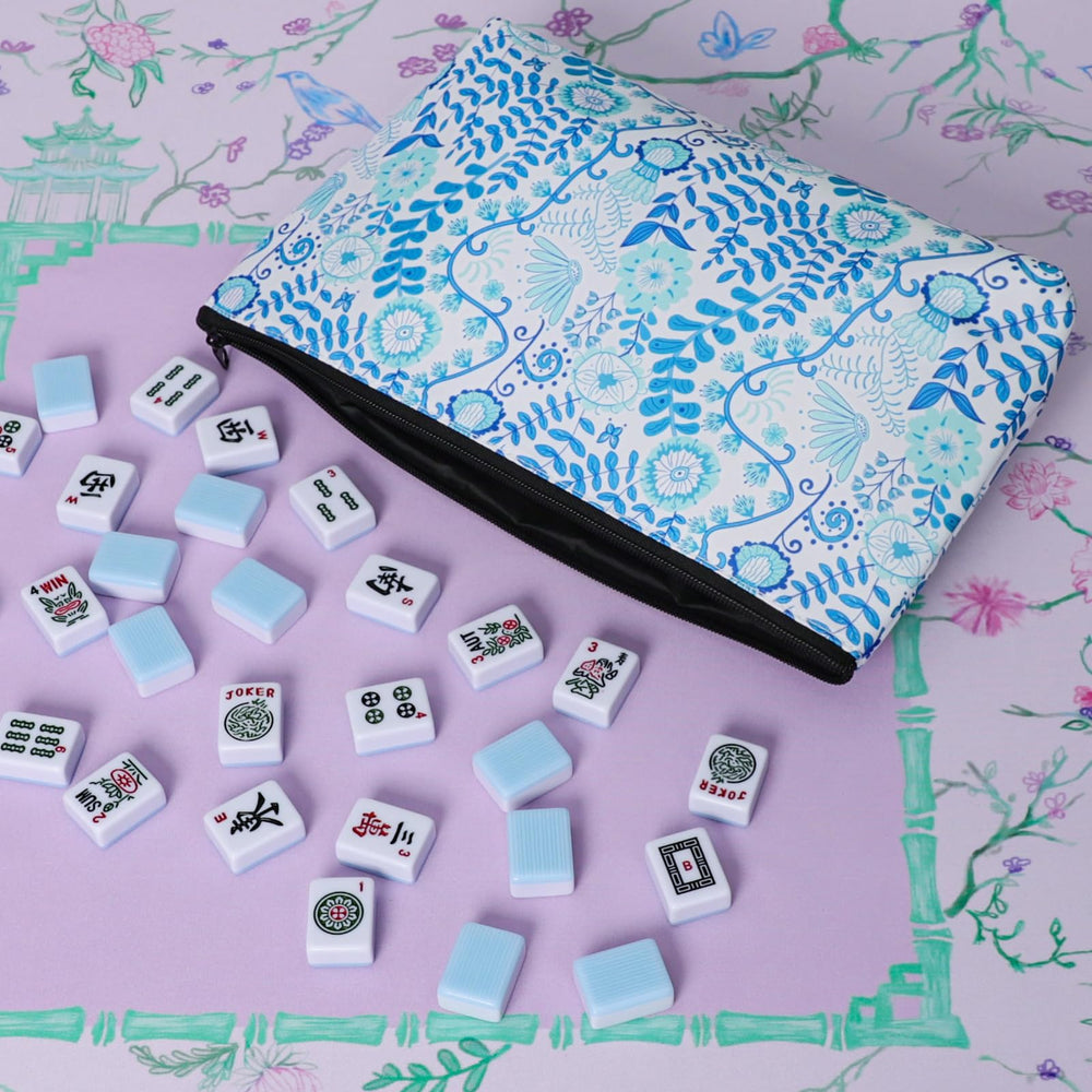 TIASUSAN portable mahjong bag with pocket for accessories on the go.