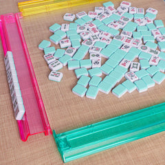 TIASUSAN storage pocket keeps accessories neatly organized between sessions