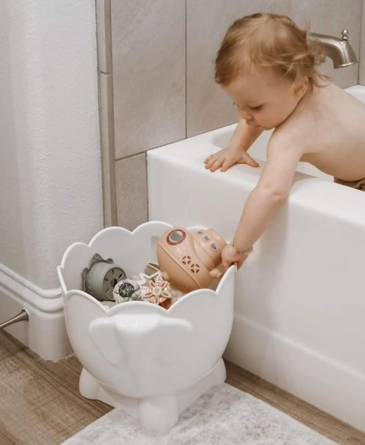 Tiipi removable drain-base helps toys dry outside the tub.