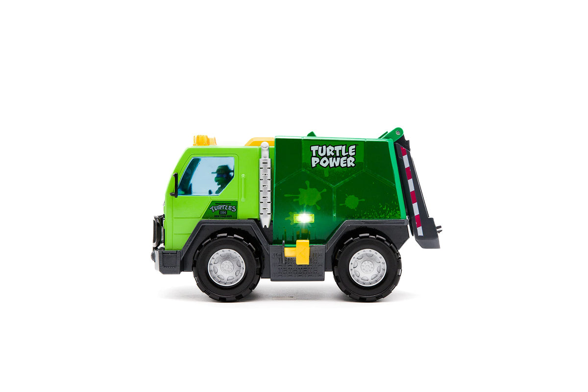 TMNT Thrash N’ Battle garbage truck front view highlighting transforming action and lights