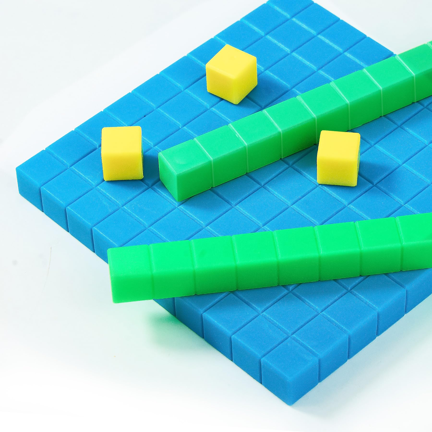TOMMYHOME tens rods help with counting and regrouping.
