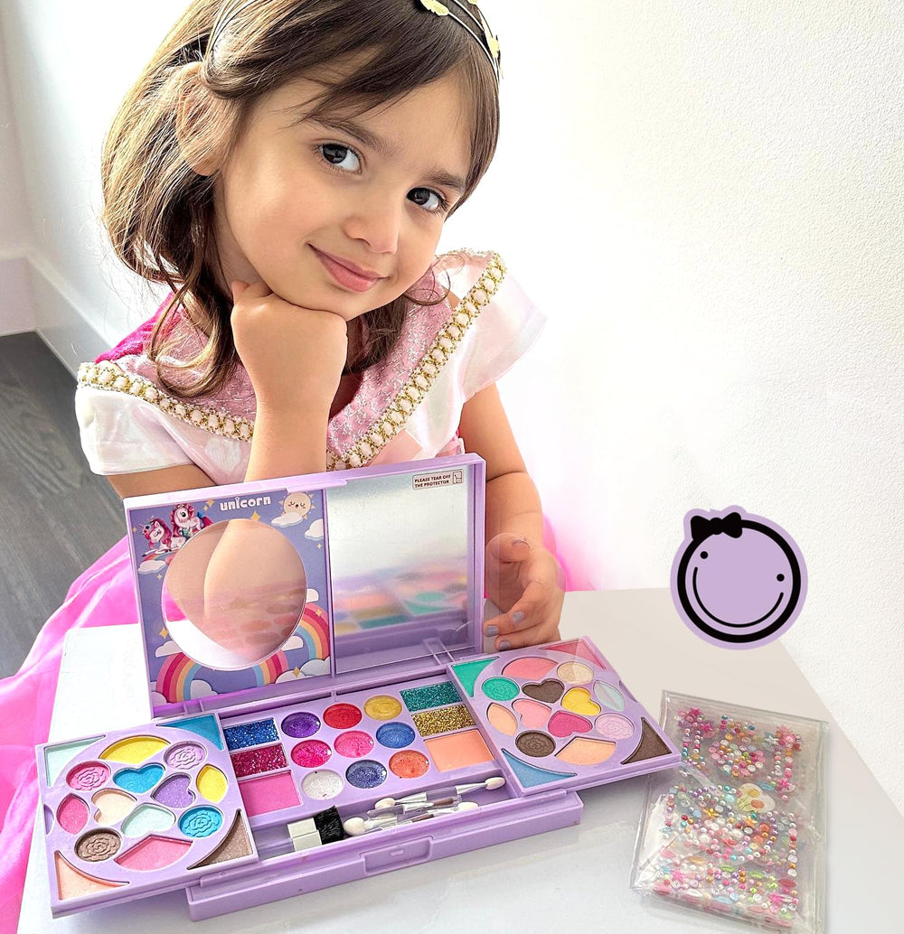 Tomons travel case keeps everything organized for playdates and on-the-go adventures.