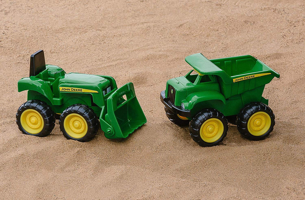 TOMY John Deere official license badge for trusted play.