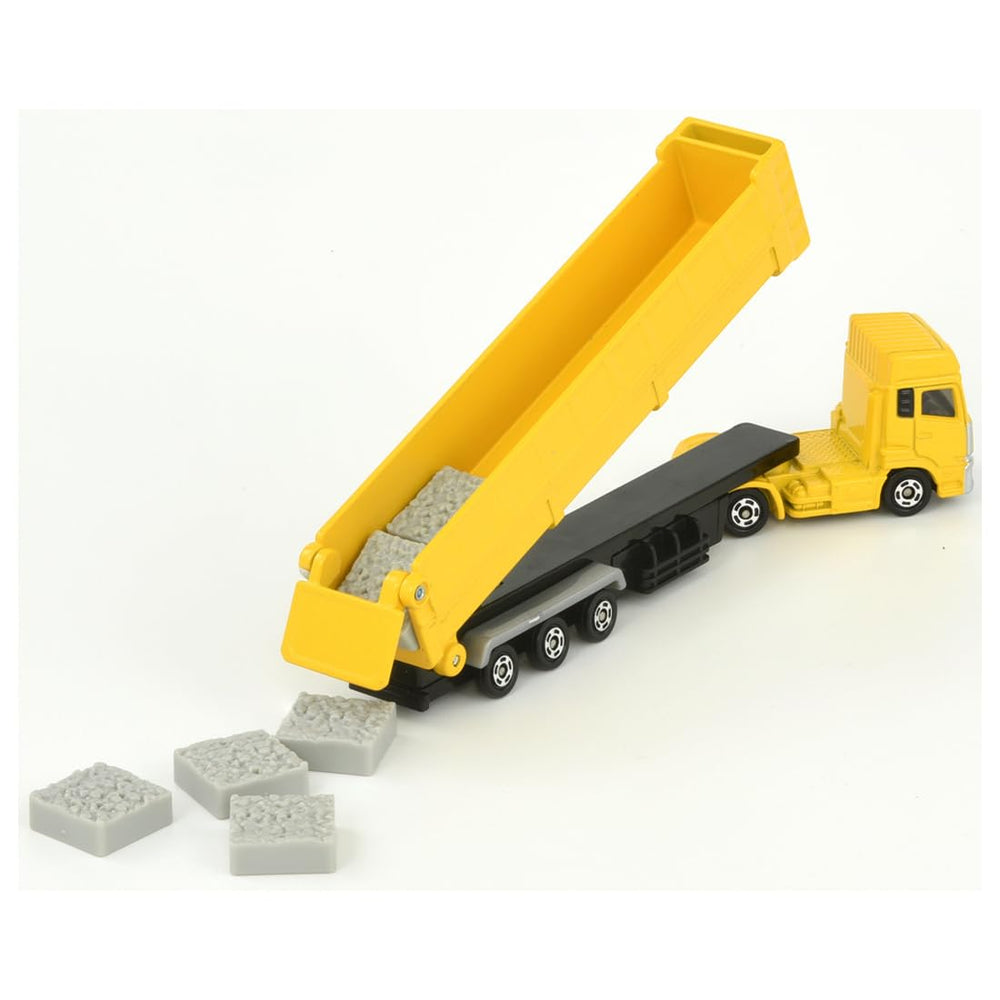 TOMY Tomica Quon trailer set highlights assembly and compatibility with other Tomica models