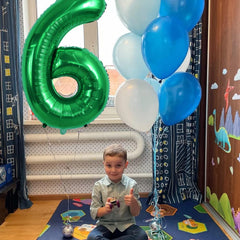 TONIFUL self-standing 6 balloon enhances milestone celebrations and photo backdrops.