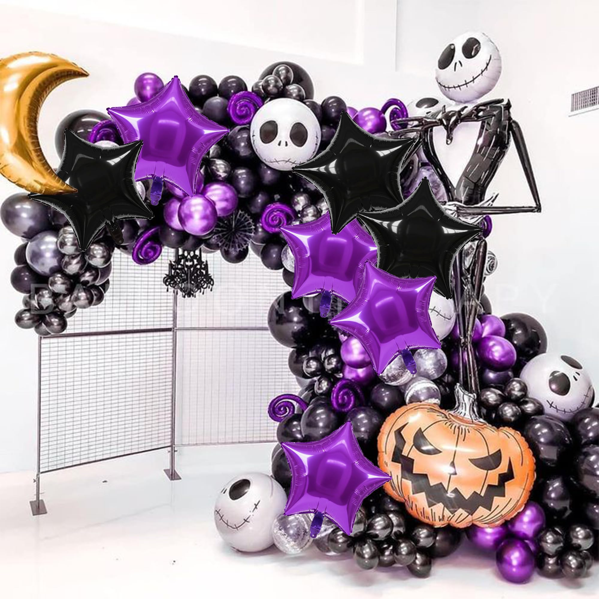 TONIFUL 18-inch star foil balloon highlights photo moments at events.
