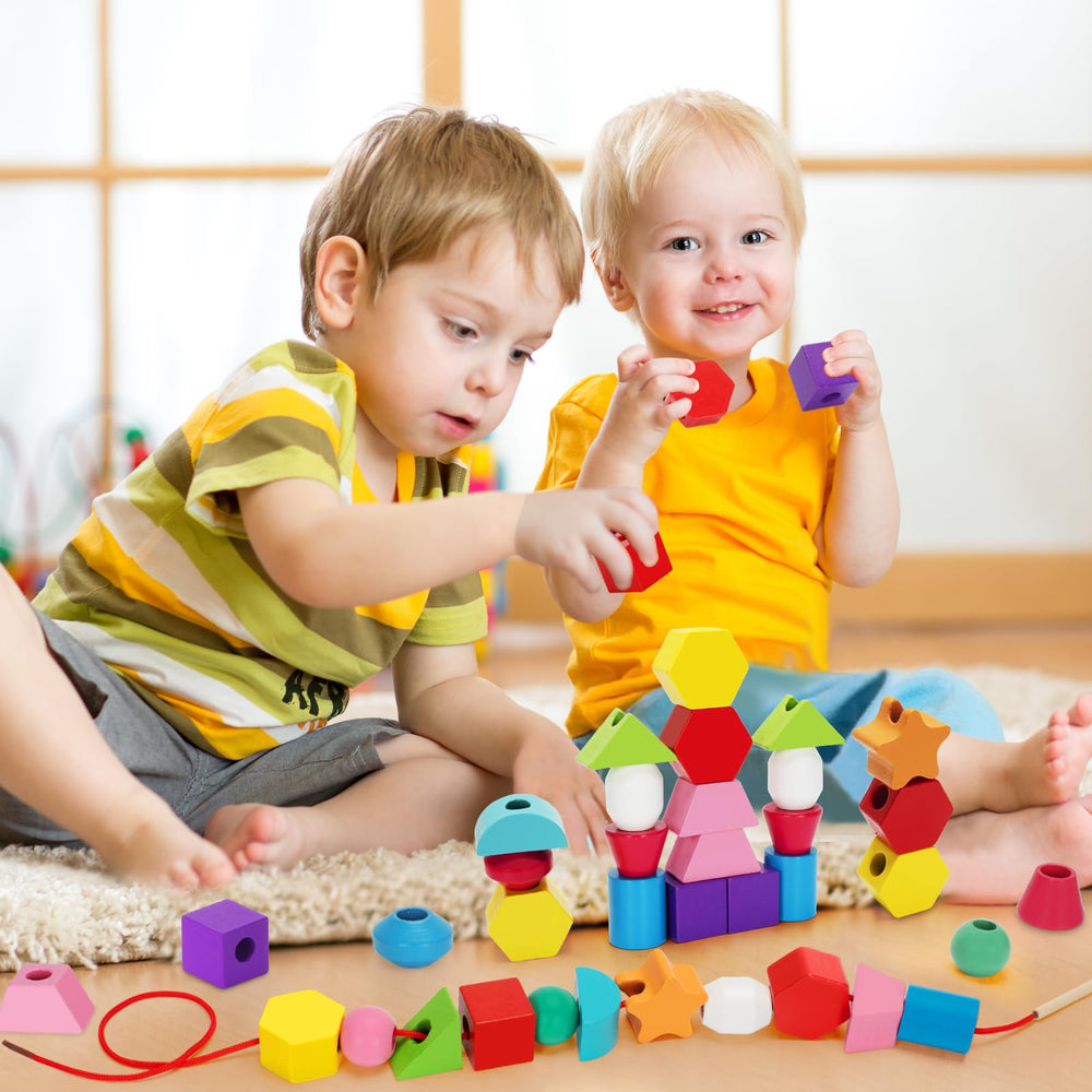 TooyBing compact storage box keeps pieces neat and portable