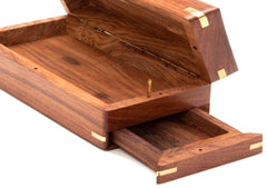 TOSQP27 Opening drawer detail, showcasing storage organiser function and gift presentation.