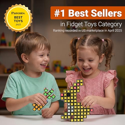 TOSY Magnet Cube 2x2 demonstrates glow-in-the-dark surfaces for endless shapes.