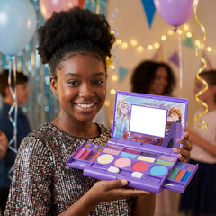 Townley Girl Disney Frozen kit enables sleepovers and party looks