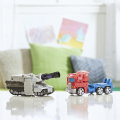Transformers 2-pack battle scene featuring Autobots and Decepticons