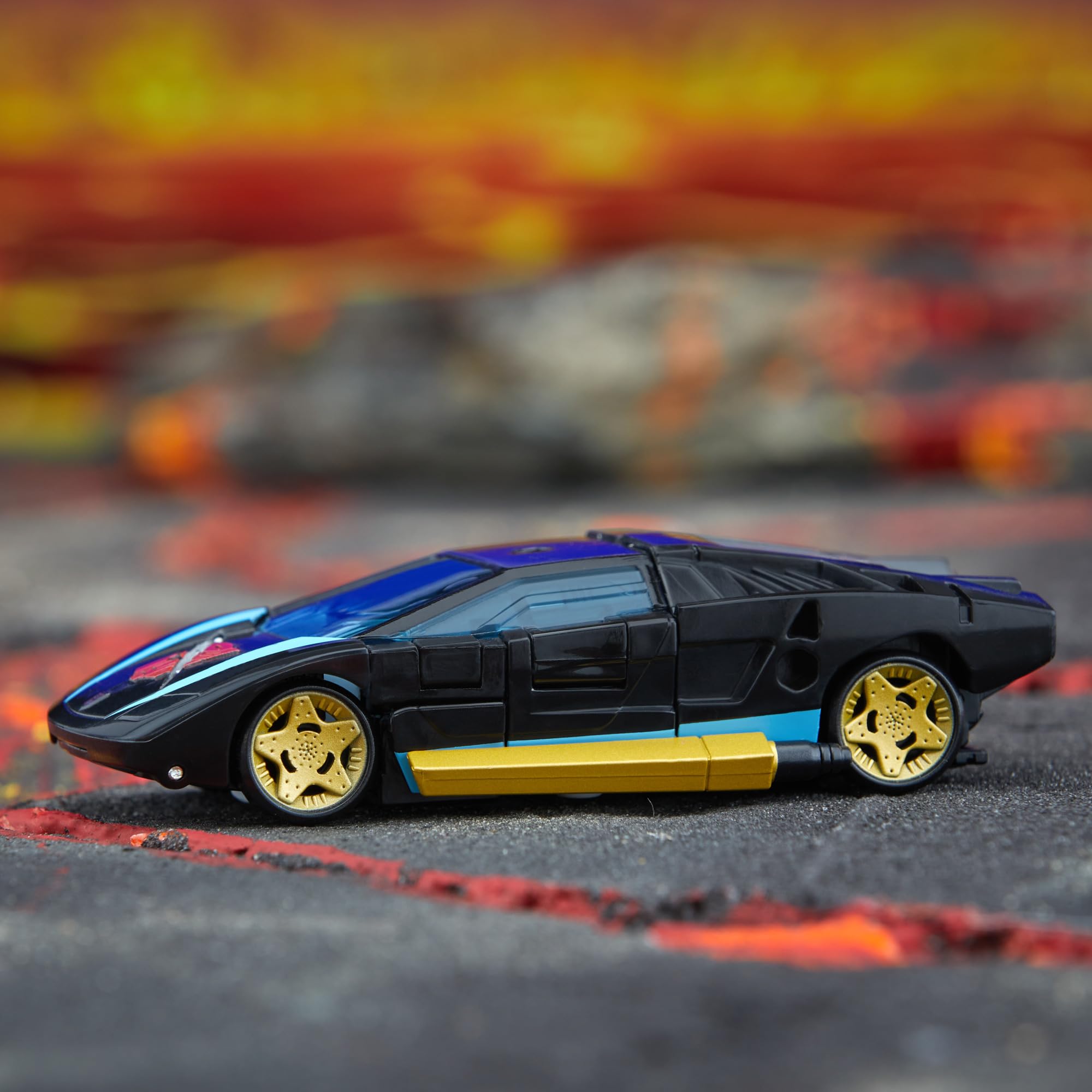 Transformers Armada Wheeljack universe crossover hero ideal for shelf display.