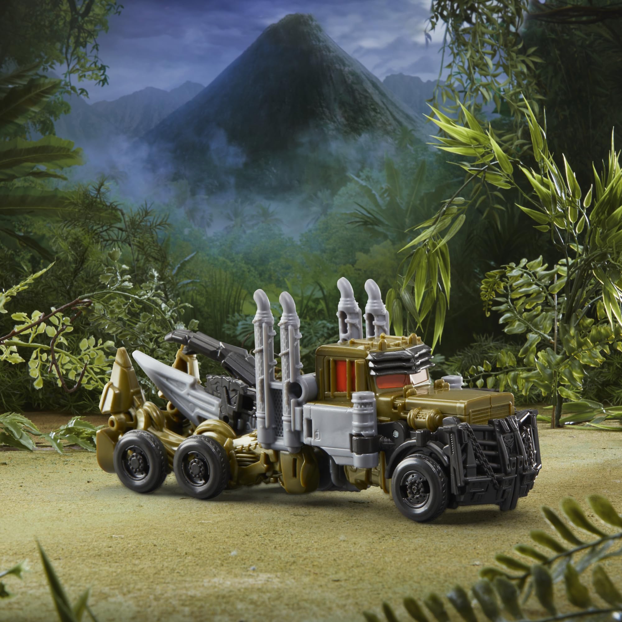 Transformers Beast Alliance armor toy adds detail for display and posing.